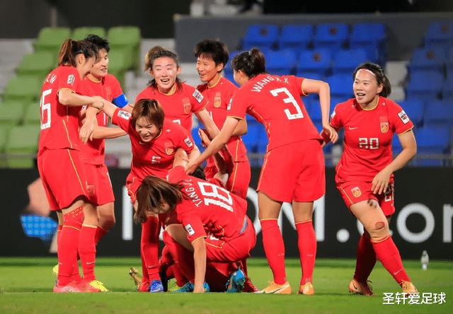 2-1！中国女足大将绽放欧洲，首秀上演精彩攻门，帮助球队获首胜(4)