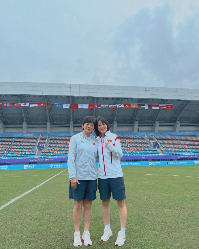 中国女足球员晒照为亚运会预热，明晚首战蒙古女足(6)
