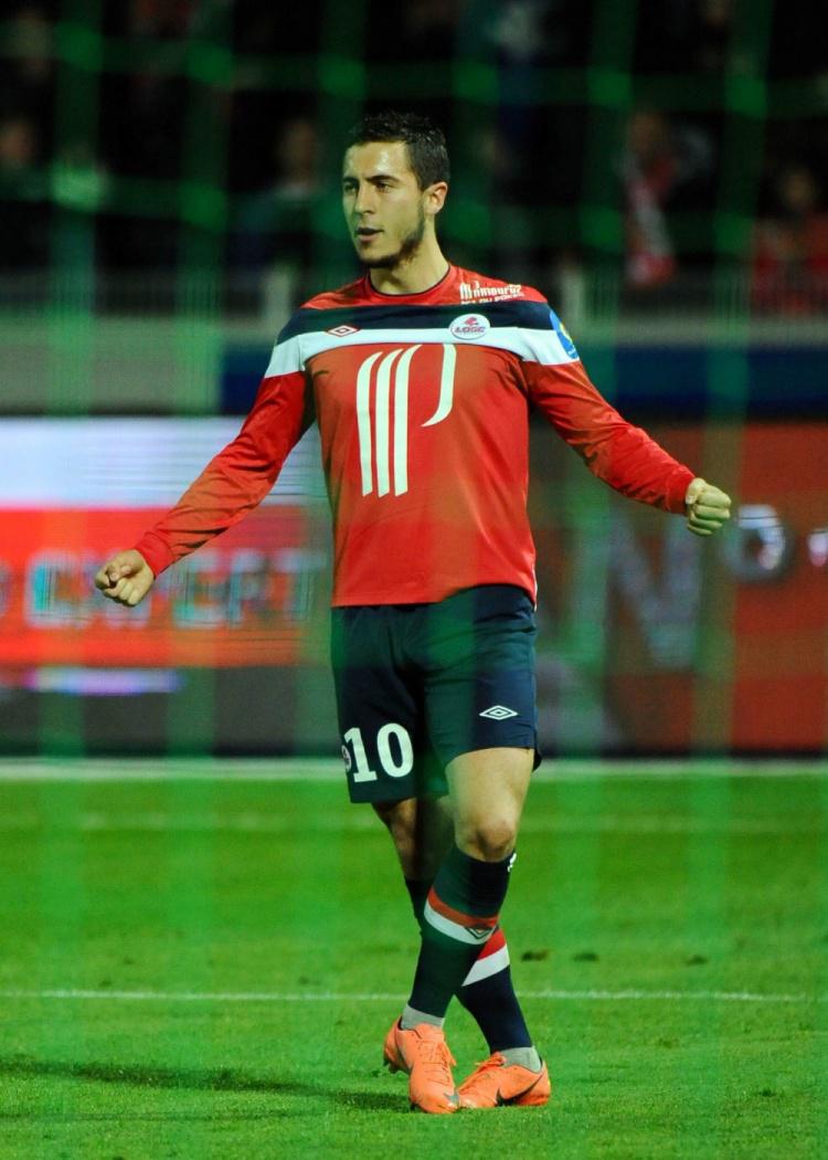 06-07赛季以来，阿扎尔是唯一法甲单赛季参与35球的非巴黎球员(1)