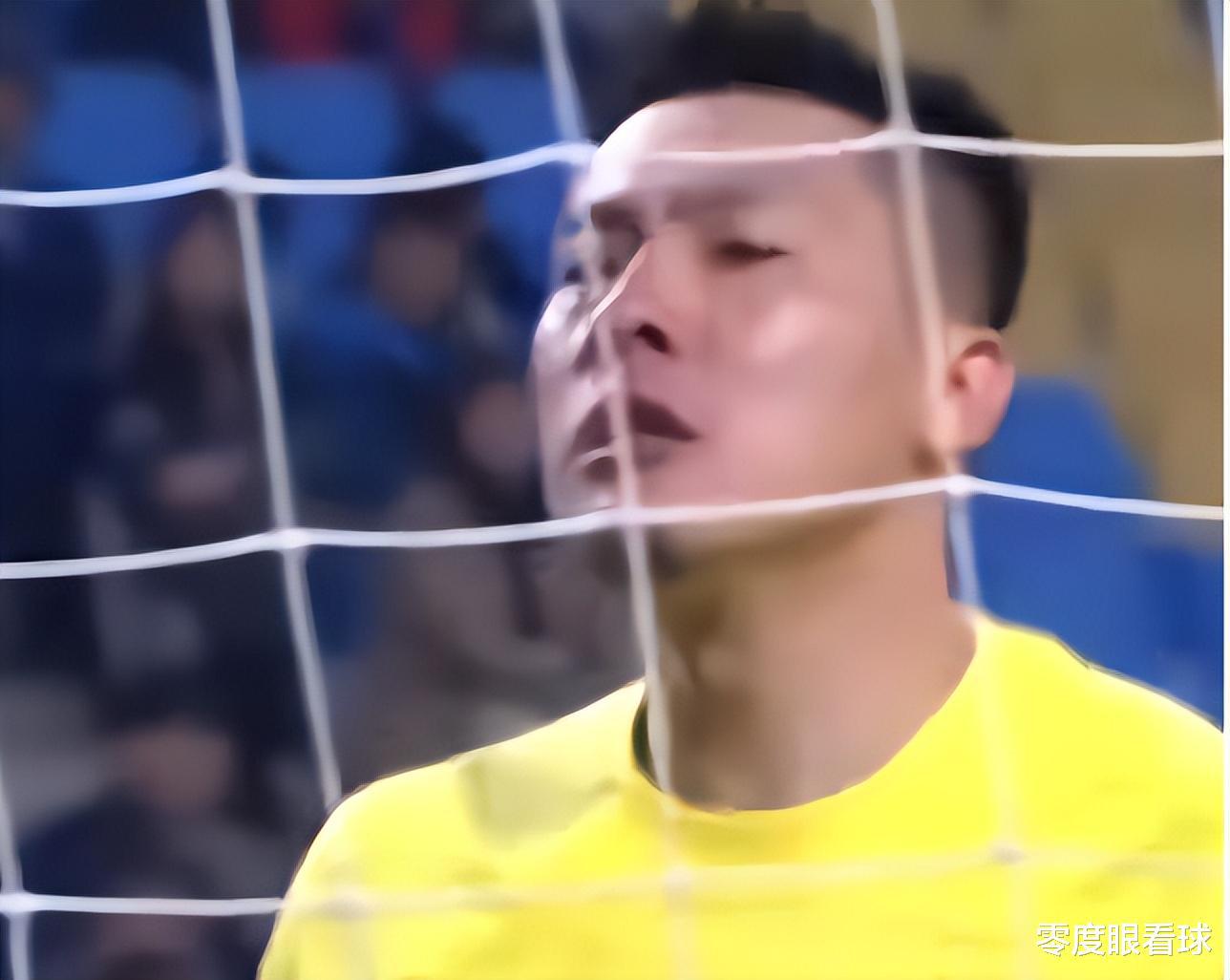 一场2：0让中国球迷扬眉吐气，王大雷成叹息之墙，国足门将位置该换人了(3)