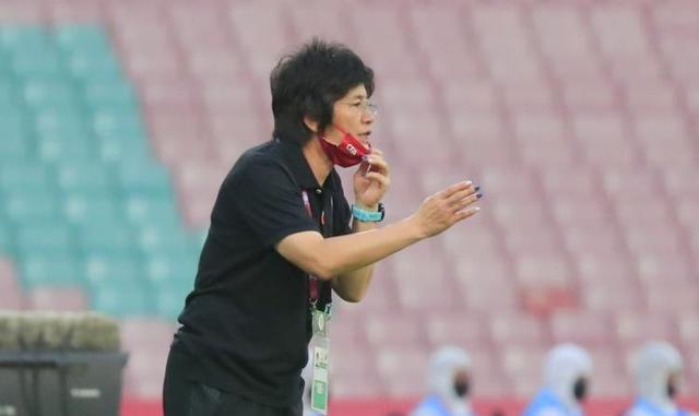 上午9点!北京媒体点评中国女足引爆争议，球迷吐槽：还不如贾秀全(2)