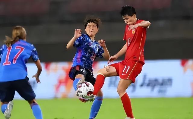 上午9点!北京媒体点评中国女足引爆争议，球迷吐槽：还不如贾秀全(4)
