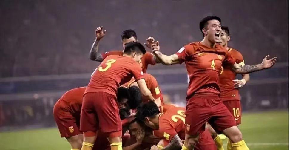上午11点！中国男足传来喜讯：足协做出英明决策，球迷齐声点赞(4)