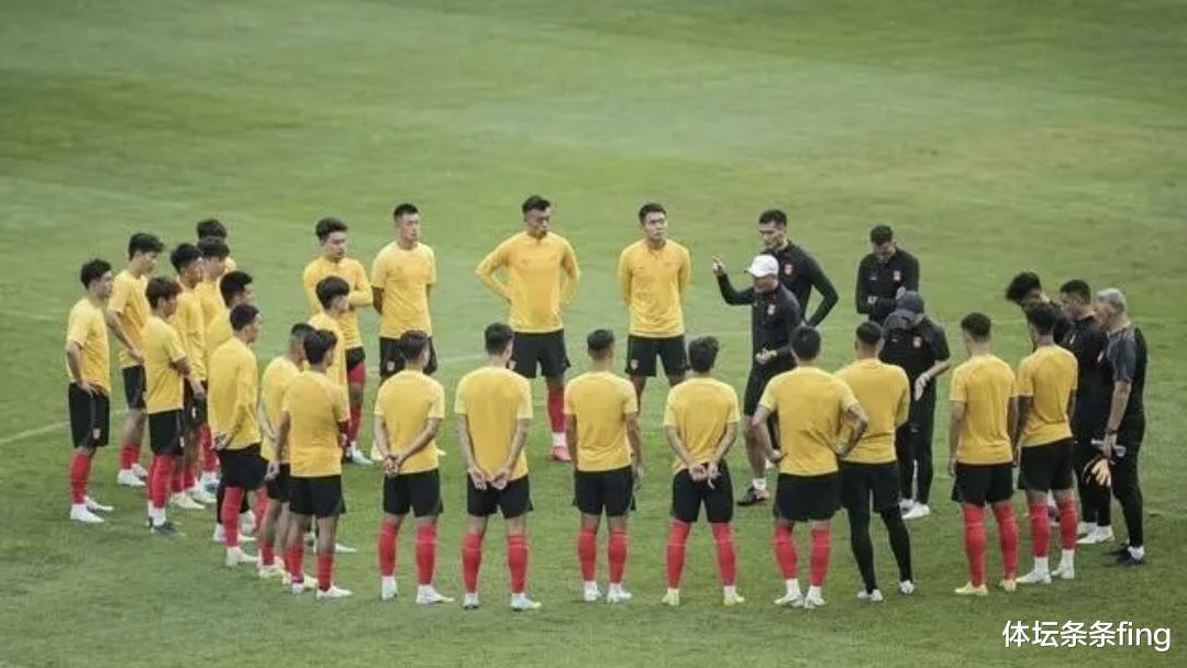 中国国足迎来2026世预赛首战，用头球“砸”或是战胜泰国唯一机会！(3)