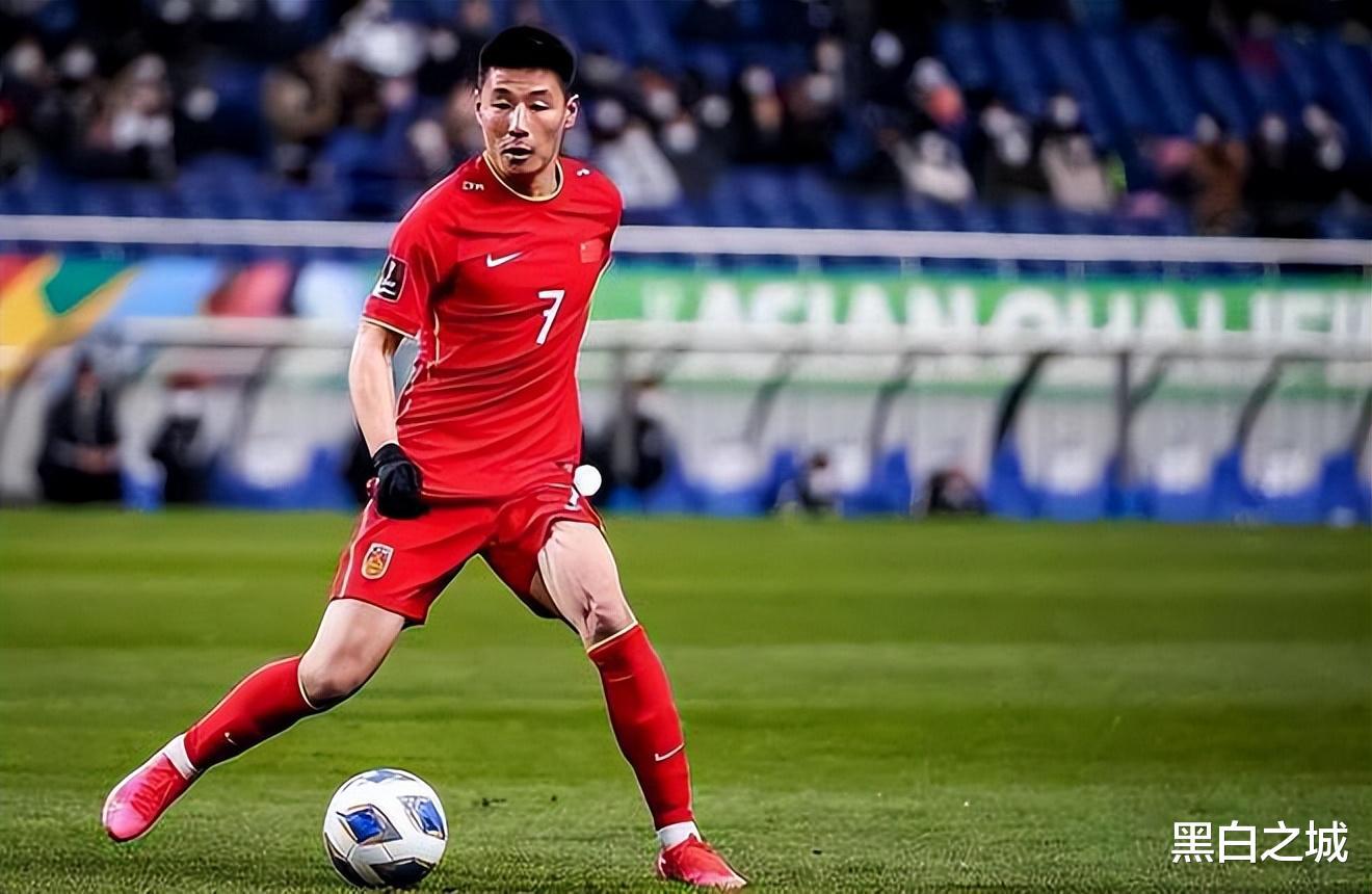 韩媒盛赞武磊：他是欧洲级球员！堪称中国孙兴慜，场上最危险对手(2)
