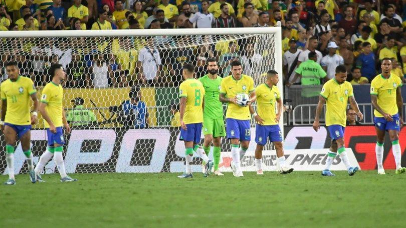 1-0，世界杯冠军掀翻5冠王！阿根廷登顶榜首，巴西创下耻辱纪录(5)