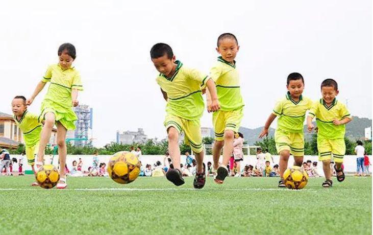 中国足球12岁都退役？(2)