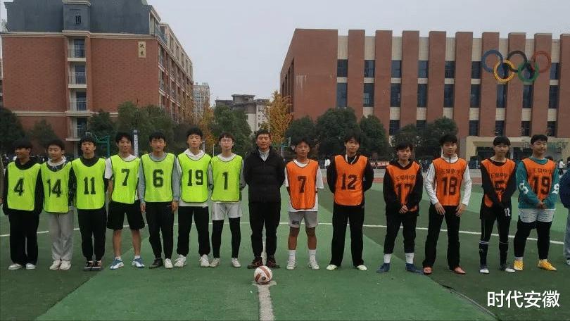阜阳阜南玉泉中学举办第六届“校长杯”校园足球精英联赛(3)
