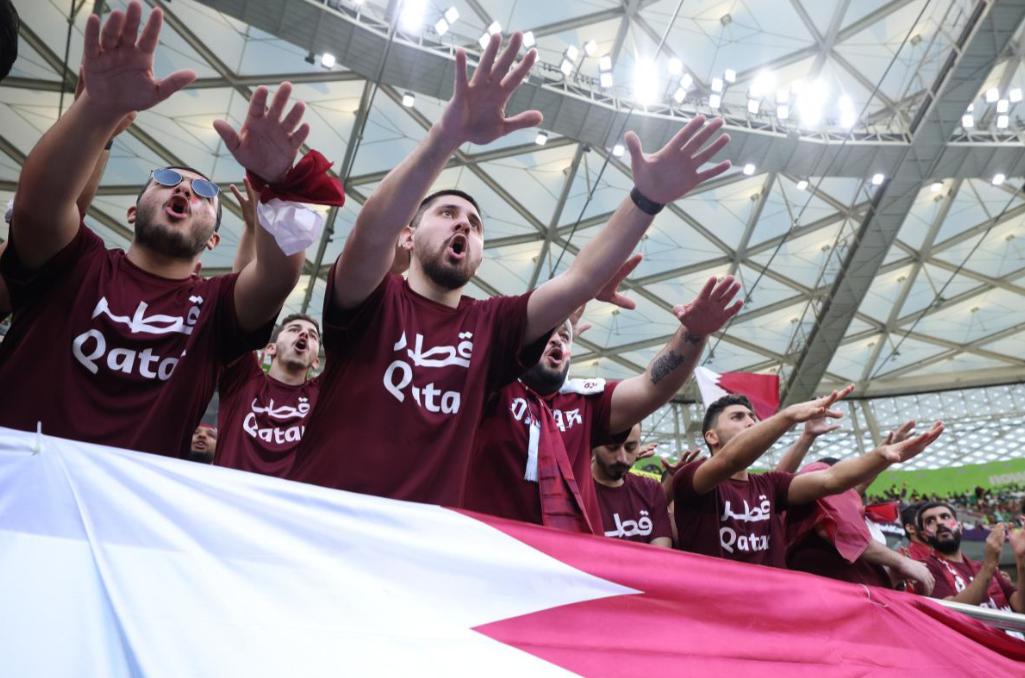 国足迎来亚洲杯机遇与挑战——全力以赴，迎战劲敌卡塔尔！(3)