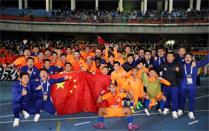 山东泰山晋级亚冠八强，中国足球黑暗道路中亮起的一束光(5)