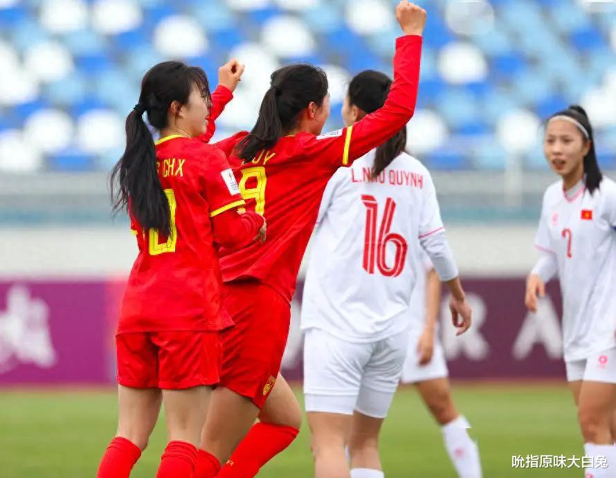 中国女足新帅有进展，U20女足被淘汰，是因为留长发发型的原因吗(1)