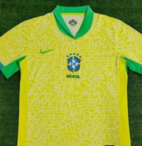 巴西队球衣一大变化 会徽由左胸前移至中间位置！(1)