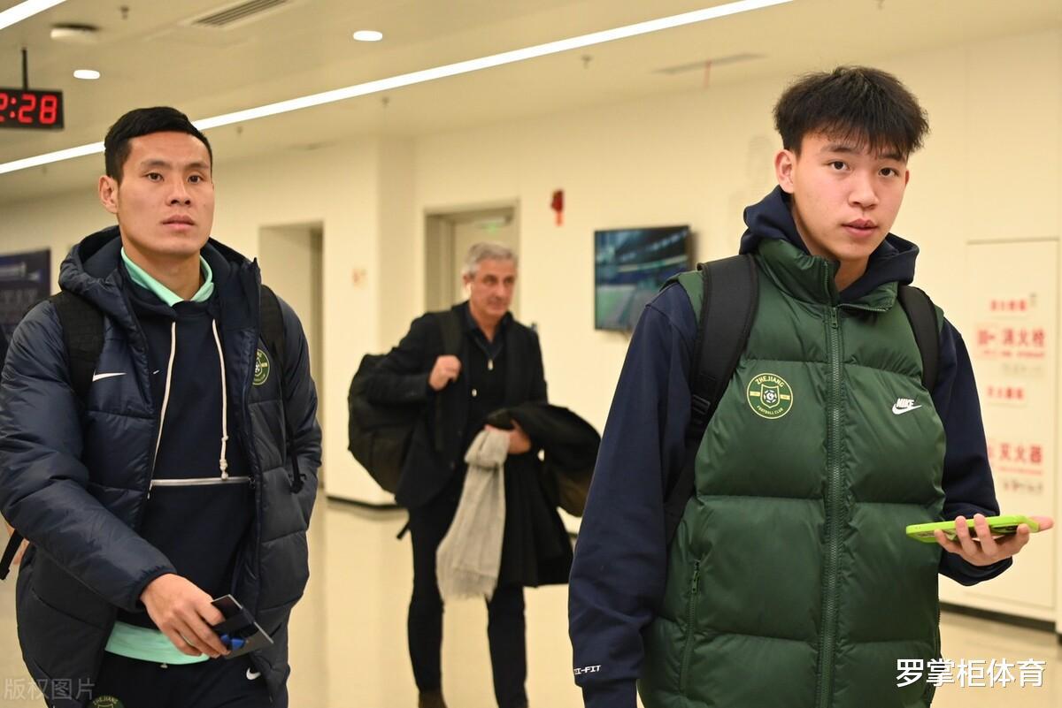 喜讯！18岁的中国男足姆巴佩刚迎来欧洲联赛首秀，就单场独造两球(4)