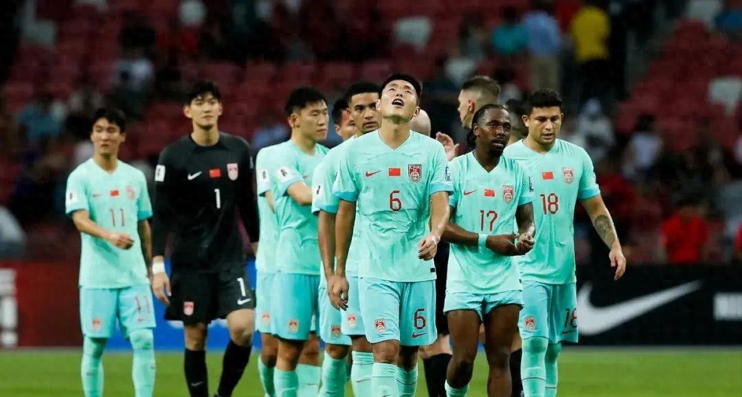 亚预赛第四轮生死战：国足vs新加坡首发11人分析，名单大变动