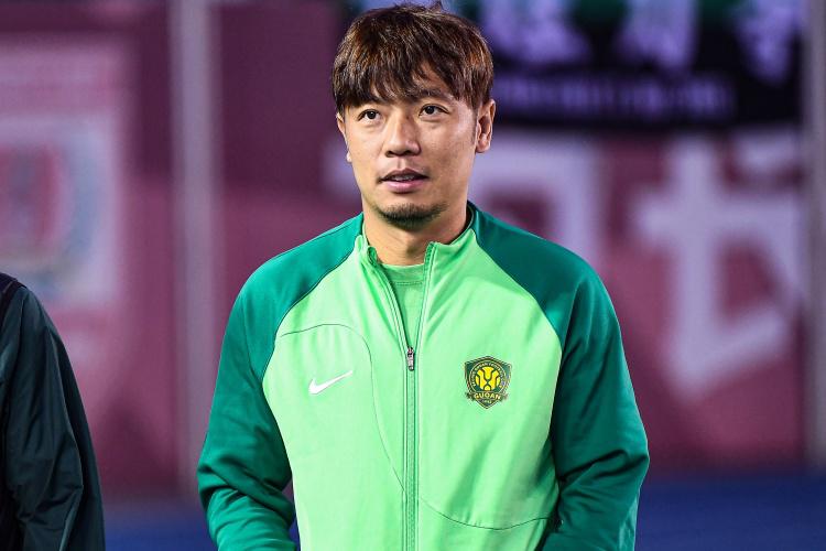 媒体人：张稀哲职业生涯末期突然涨球了，他是中国足球最后的10号(1)